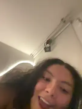 Stripchat Live Sex Cam of Nathcurly_
