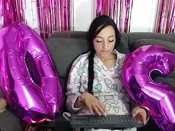 Stripchat Sex Cam of megaan_lovee