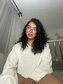 Stripchat Live Sex of Samantha_Bernardo