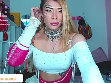 Stripchat Watch Live Sex Cams of caroline_cossei