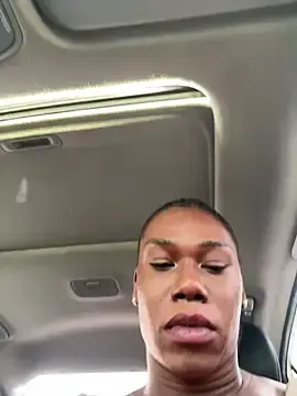 Stripchat Watch Live Sex Cams of sweetsarabig22cm