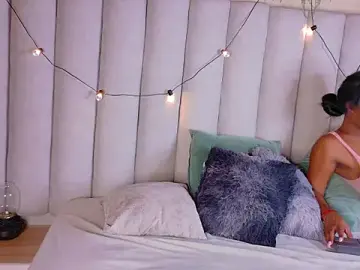 Stripchat Free Porn Cam of nahomi_campbell