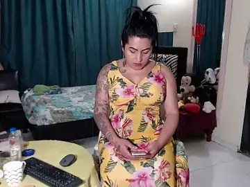 Stripchat Sex Cam of Sashaferrari2000