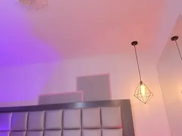 Stripchat Live Sex Cam of Maddie_Ray