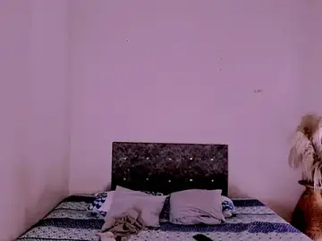 Stripchat Free Porn Cam of carolinemiller7