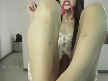 Stripchat Watch Live Sex Cams of sweetest_bella