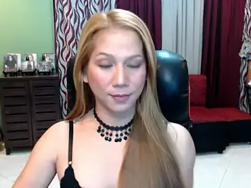 Stripchat Nude Webcam of dreamgirlHILARY