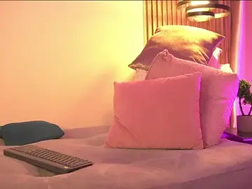 Stripchat Free Porn Cam of Chloe_Cherry21
