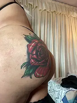 Stripchat Live Sex Cam of scarlett_sexx69