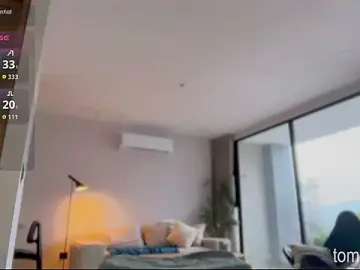 Stripchat Live Sex Cam of tomboi_xcx