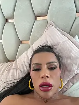 Stripchat Live Sex Cam of HOT_LADY_777