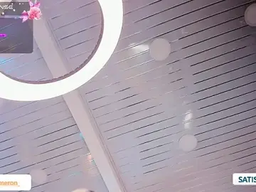 Stripchat Free Porn Cam of JESSI_NAOMI