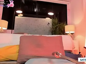 Stripchat Watch Live Sex Cams of JESSI_NAOMI
