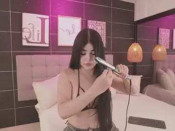 Stripchat Live Sex Cam of BellaLatinaTS