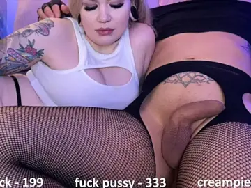 Stripchat Adult Webcam of 2_girls_1_dick