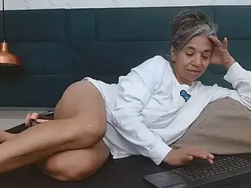 Stripchat Live Sex Cam of chanel_grant