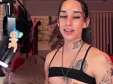 Stripchat Adult Webcam of xoFrankie