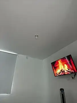 Stripchat Free Live Porn of Julian_victoriacollins