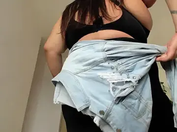Stripchat Sex Cam of Kimpossible_