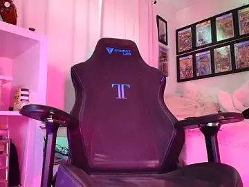 Stripchat Sex Cam of TSCassandraLove