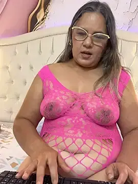 Stripchat Best live sex cam show of Lucy_Milf_474