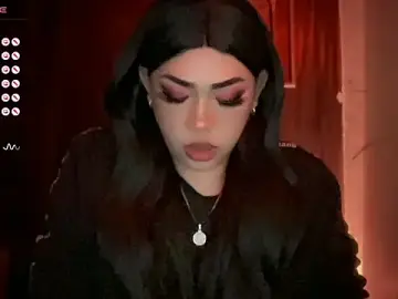 Stripchat Live Porn of madam_agnes1