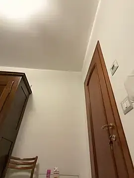 Stripchat Free Porn Cam of missdirtyhot_