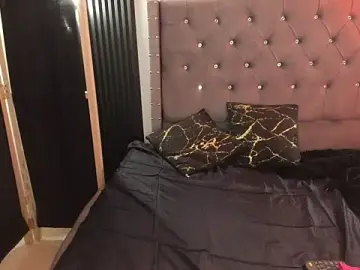 Stripchat Sex Cam of Scarbadgirl_