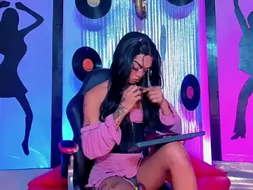 Stripchat Live Sex of nickyminach_