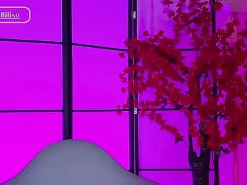 Stripchat Sex Cam of liliwatsonj
