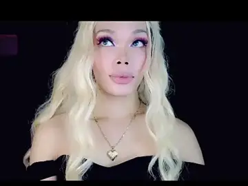 Stripchat Free Porn Cam of PRETTY_BIGCOCK1