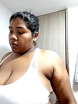Stripchat Live Porn of paola091