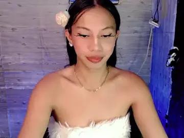 Stripchat Adult Webcam of April_Slut29