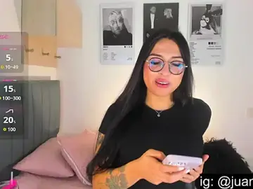 Stripchat Nude Webcam of hollyprincess_2