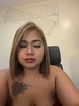 Stripchat Adult Webcams of vien_pussy69