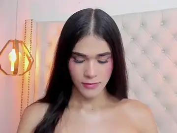 Stripchat Nude Webcam of _ISALITTLESTAR_
