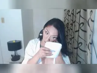 Xlovecam Free Porn Cam of SexyFantasyYuri