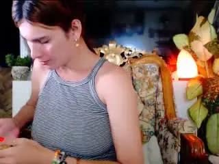 Xlovecam Sex Cam of BeautyQueenTs