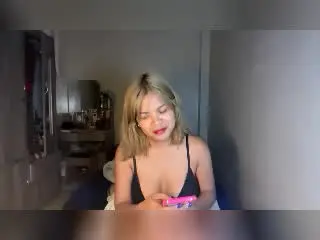 Xlovecam Sex Chat of YourBestGirlX