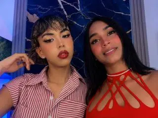 Xlovecam Adult Webcam of LuxuryQueens