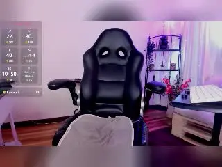 Xlovecam Adult Webcam of KarolElegance